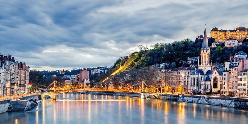 Les risques des puces de lit sur Lyon et les solutions d’extermination : guide complet